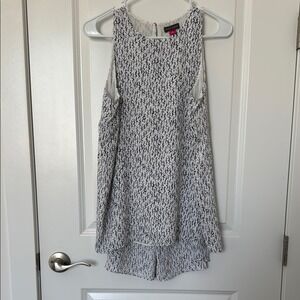 Vince Camuto Black and White Sleeveless High-Low Blouse Vince Camuto Size XS
